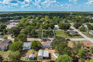 488 7th St, Somerville, TX 77879 - Photo 33