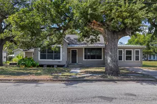 488 7th St, Somerville, TX 77879 - Photo 1