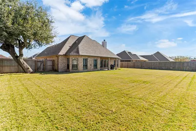 105 Gadwall Drive, Clute, TX 77531 - Photo 5