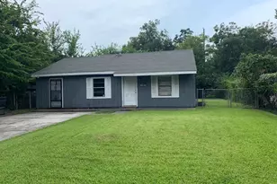 7319 Mountbatten Rd, Houston, TX 77033 - Photo 3