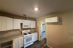 243 Brandywine Ave, San Antonio, TX 78228 - Photo 17