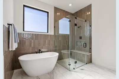 2401 Barton Creek Trail, Friendswood, TX 77546 - Photo 17