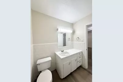 500 Willow Drive #B4, Lake Jackson, TX 77566 - Photo 11