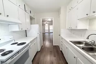 500 Willow Dr, Lake Jackson, TX 77566 - Photo 5