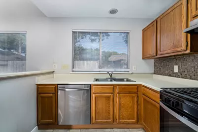 8607 Laurel Trails Drive, Houston, TX 77095 - Photo 17
