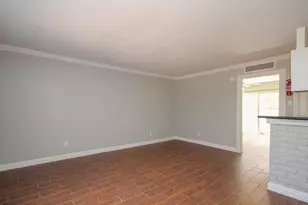 2011 Marshall St, Houston, TX 77098 - Photo 7