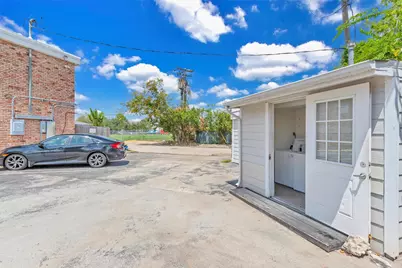 2011 Marshall Street #15, Houston, TX 77098 - Photo 5