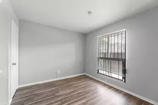 2100 Wilcrest Dr, Houston, TX 77042 - Photo 9