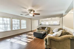 3711 Norwood Glen Ln, Friendswood, TX 77546 - Photo 9