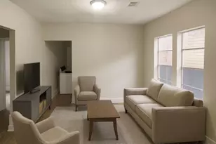 8213 E Erath St, Houston, TX 77012 - Photo 5