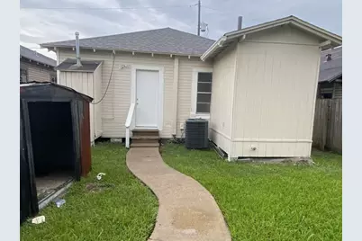8213 E Erath Street, Houston, TX 77012 - Photo 11
