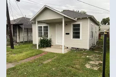 8213 E Erath Street, Houston, TX 77012 - Photo 1