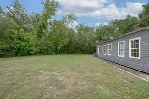 715 Grand Ave, Bacliff, TX 77518 - Photo 5