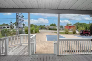 715 Grand Ave, Bacliff, TX 77518 - Photo 7
