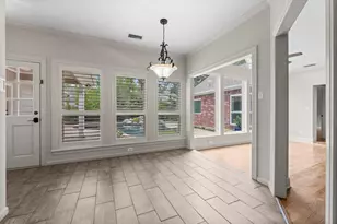 165 W Shadowpoint Cir, The Woodlands, TX 77381 - Photo 15