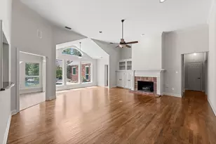 165 W Shadowpoint Cir, The Woodlands, TX 77381 - Photo 7