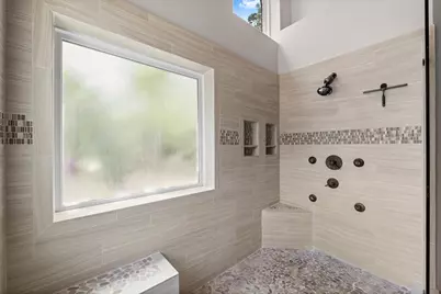 165 W Shadowpoint Circle, The Woodlands, TX 77381 - Photo 23