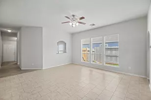 16523 Strathmore Manor Ln, Houston, TX 77090 - Photo 9