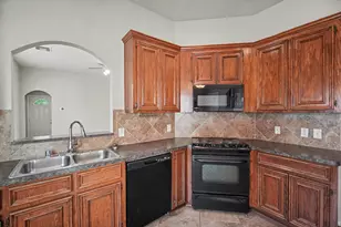 16523 Strathmore Manor Ln, Houston, TX 77090 - Photo 7