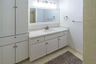 5831 Doliver Dr, Houston, TX 77057 - Photo 9