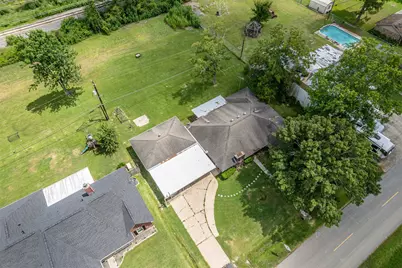 5826 Russell Lane, Baytown, TX 77521 - Photo 35