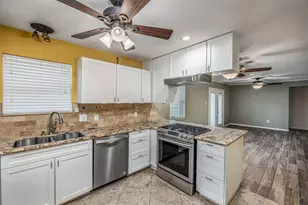 5826 Russell Ln, Baytown, TX 77521 - Photo 19