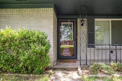 5826 Russell Lane, Baytown, TX 77521 - Photo 7