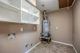 5826 Russell Ln, Baytown, TX 77521 - Photo 33