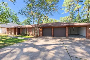 2118 Eagle Point Rd, Crosby, TX 77532 - Photo 1
