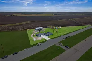 28539 Hwy 36, Damon, TX 77430 - Photo 3