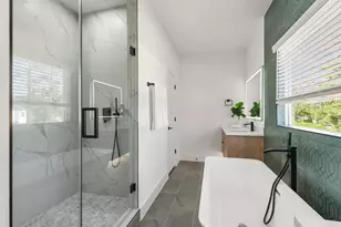 2595 Paul Quinn St, Houston, TX 77091 - Photo 27