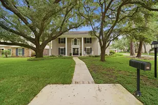702 Langwood Dr, Houston, TX 77079 - Photo 3