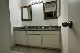 10047 Westpark Dr, Houston, TX 77042 - Photo 19