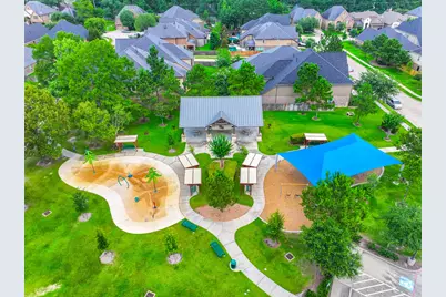 138 Meadow Grove Drive, Conroe, TX 77384 - Photo 7