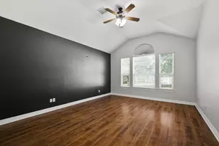 8102 Hills Pkwy, Montgomery, TX 77316 - Photo 11