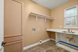 8102 Hills Pkwy, Montgomery, TX 77316 - Photo 37