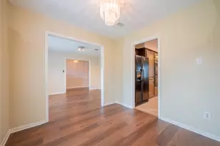9202 Benning Dr, Houston, TX 77031 - Photo 11