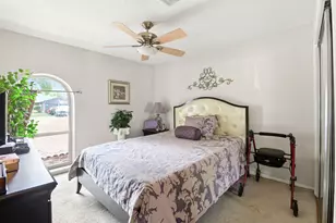 730 Seacliff Dr, Houston, TX 77062 - Photo 41