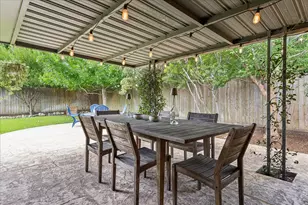 2106 Saxon Dr, Houston, TX 77018 - Photo 29