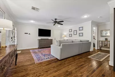 2106 Saxon Drive, Houston, TX 77018 - Photo 15