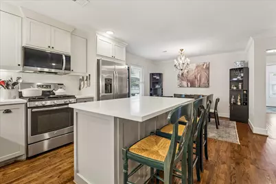 2106 Saxon Drive, Houston, TX 77018 - Photo 11