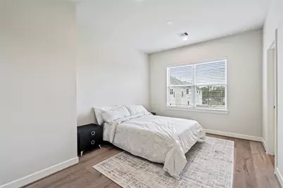 3922 Willowbend Point Drive, Houston, TX 77025 - Photo 19