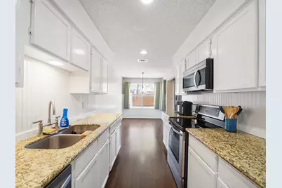 2239 Highland Hills Drive, Sugar Land, TX 77478 - Photo 7