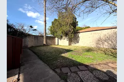 10807 Sashay Drive, Houston, TX 77099 - Photo 11