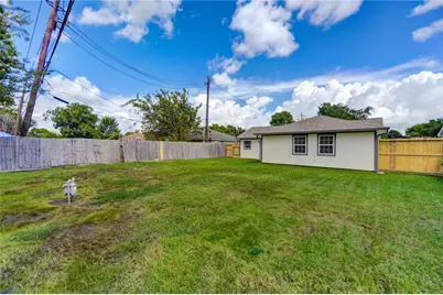 5317 Crestmont Street, Baytown, TX 77521 - Photo 39