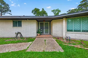 1701 Mistletoe Ln, Houston, TX 77339 - Photo 1