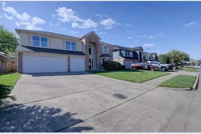 1831 Courtside Place Drive, Missouri City, TX 77489 - Photo 3