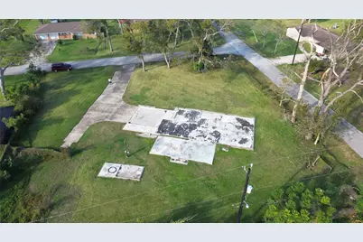 6403 Spencer Drive, Jones Creek, TX 77541 - Photo 7