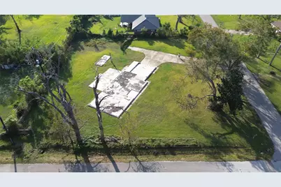 6403 Spencer Drive, Jones Creek, TX 77541 - Photo 11