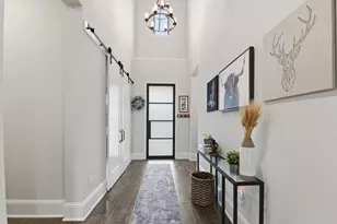 10102 S Goshawk Trl, Conroe, TX 77385 - Photo 3